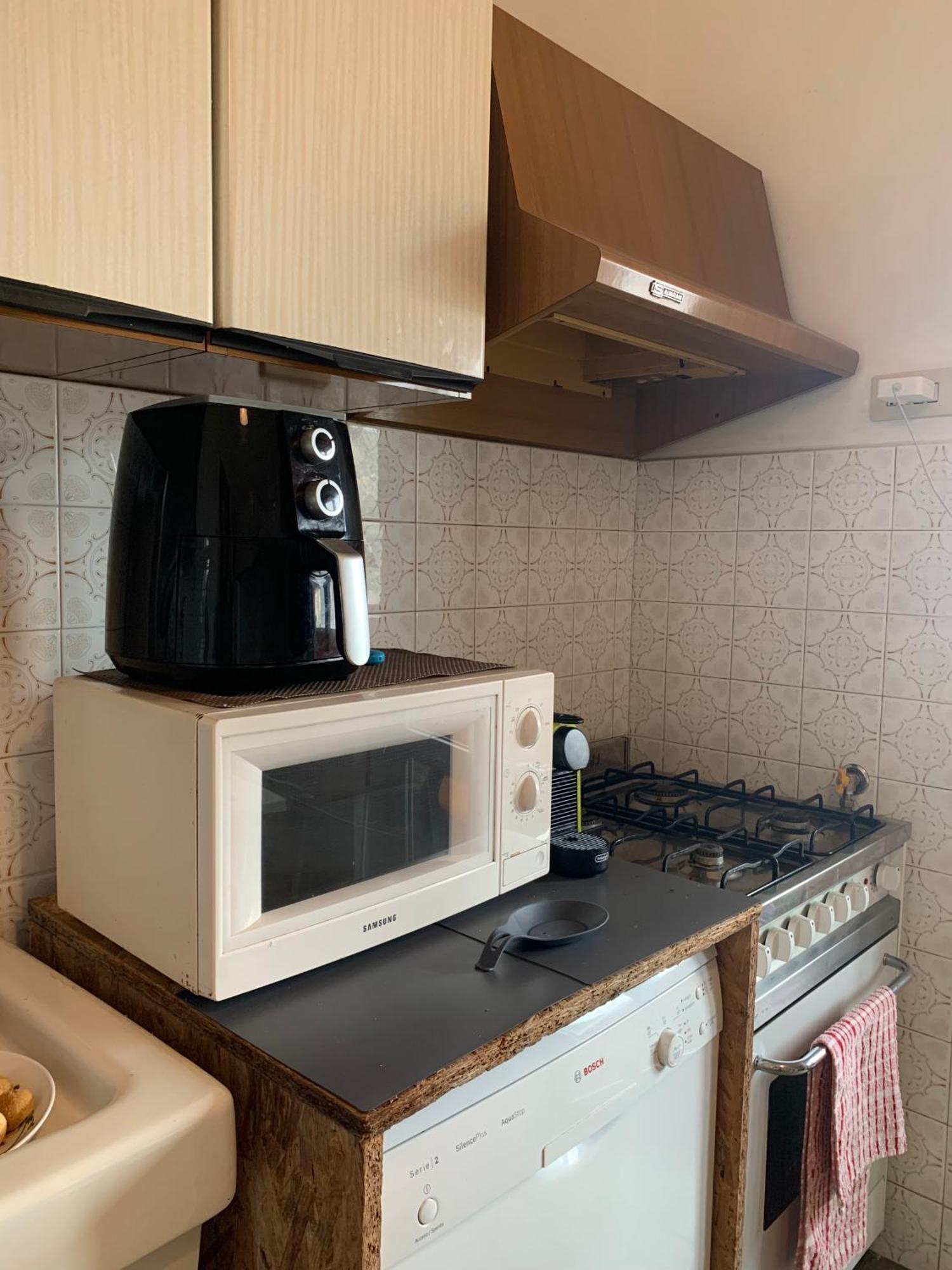 Erzelli's House By Smart-home, A Con 3 Gasthuis